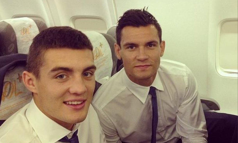 Kovačić i Lovren u avionu