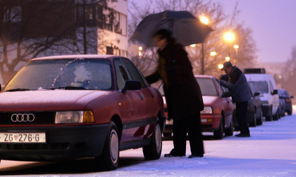 Ledena kiša izazvala prometni kolaps