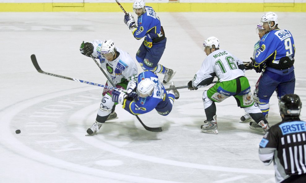 Medveščak-Olimpija, Ebel 2009-10, Egon Murič (O), Sašo Rajsar (M), Ales Musč (O), Marko Lovrenčić (M), Brad Smith (M)