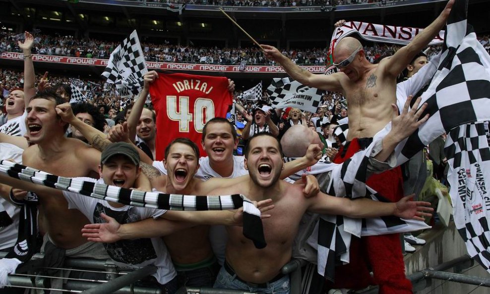 Slavlje navijača Swansea