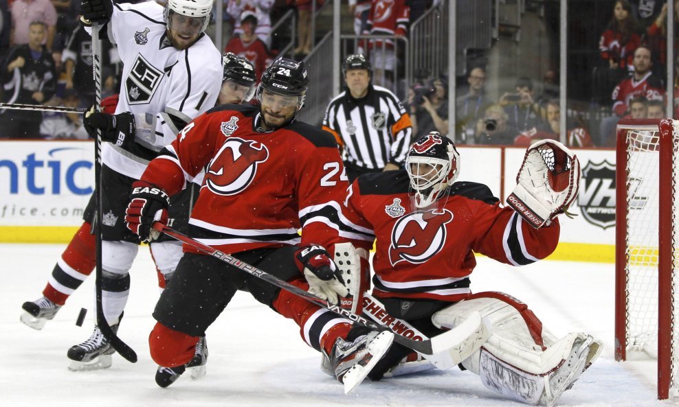 LA Kings - New Jersey Devils, Bryce Salvador,  Martin Brodeur i Anže Kopitar