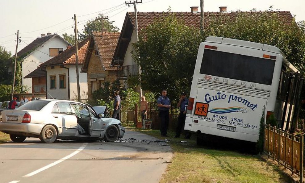 školski autobus prometna nesreća