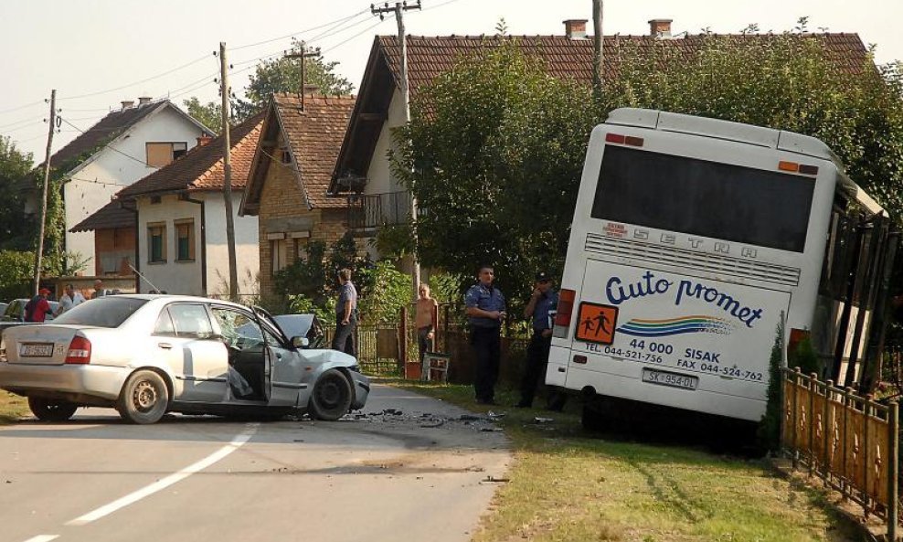 školski autobus prometna nesreća