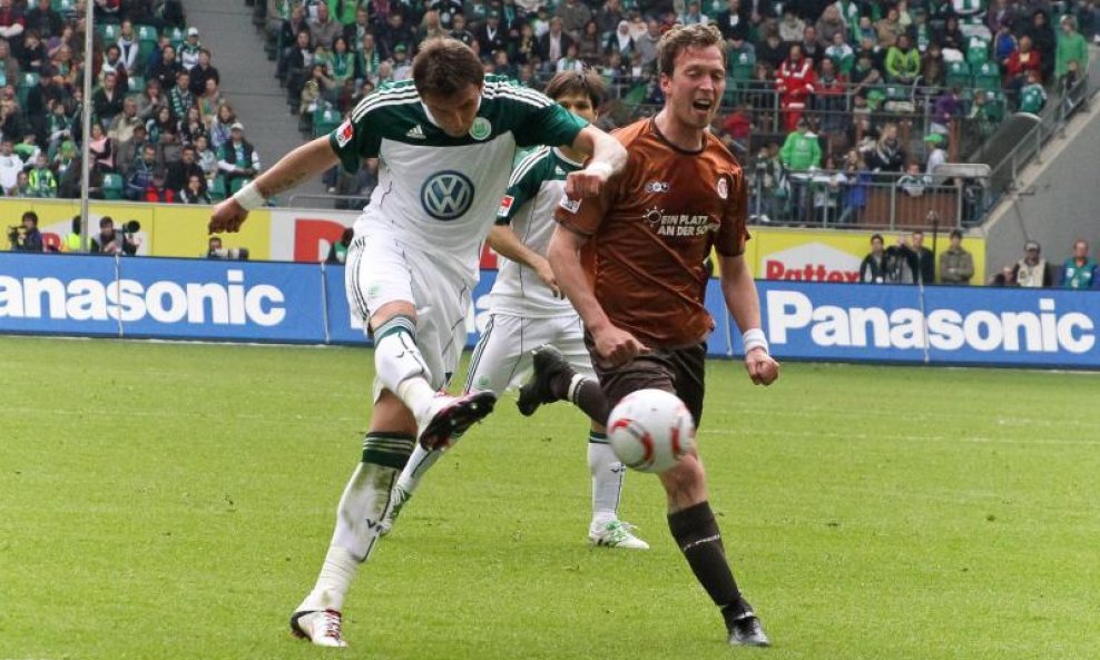 Mario Mandžukić (Wolfsburg . St. - Pauli)