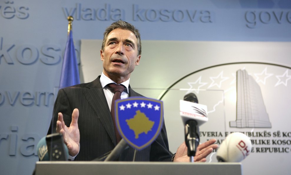 Anders Fogf Rasmussen poziva na mir na Kosovu