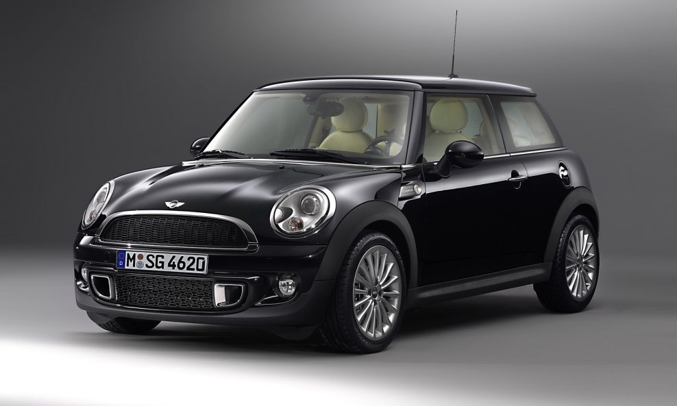 MINI-Inspired-By-Goodwood-90074839