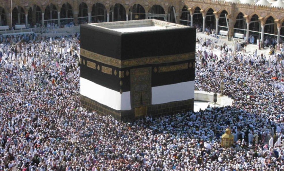 Više od 1,4 milijuna ljudi već je stiglo na hodočašće u Meku