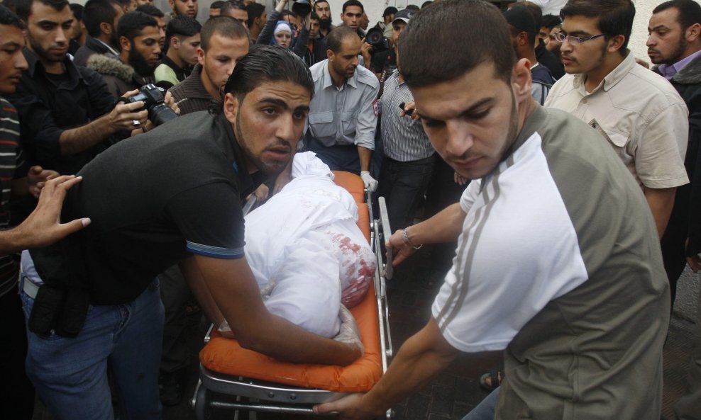 2011-10-29T144551Z_2021040068_GM1E7AT1RHM01_RTRMADP_3_PALESTINIANS-ISRAEL-VIOLENCE