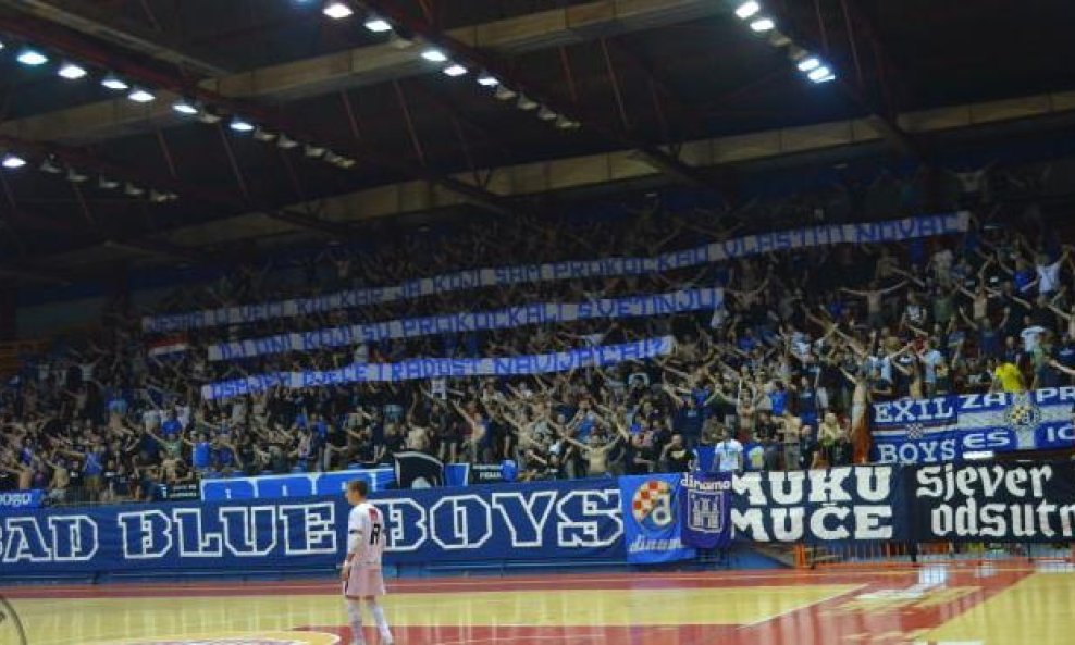 Bad Blue Boys poruka za Kužea
