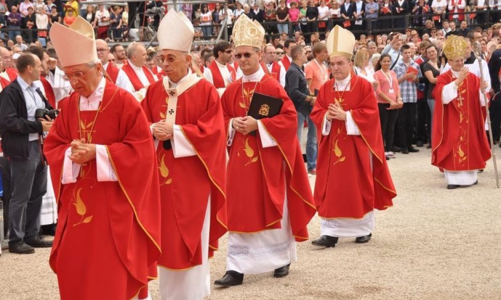 Hrvatski biskupi