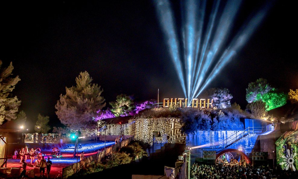 Outlook 2015 