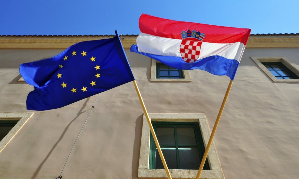 hrvatska europska unija zastava rh zastava eu
