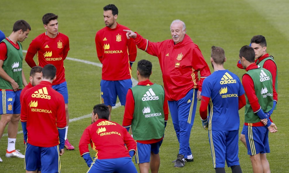 Del Bosque s igračima Španjolske