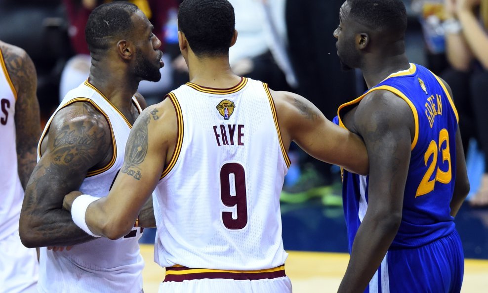 LeBron James i Draymond Green