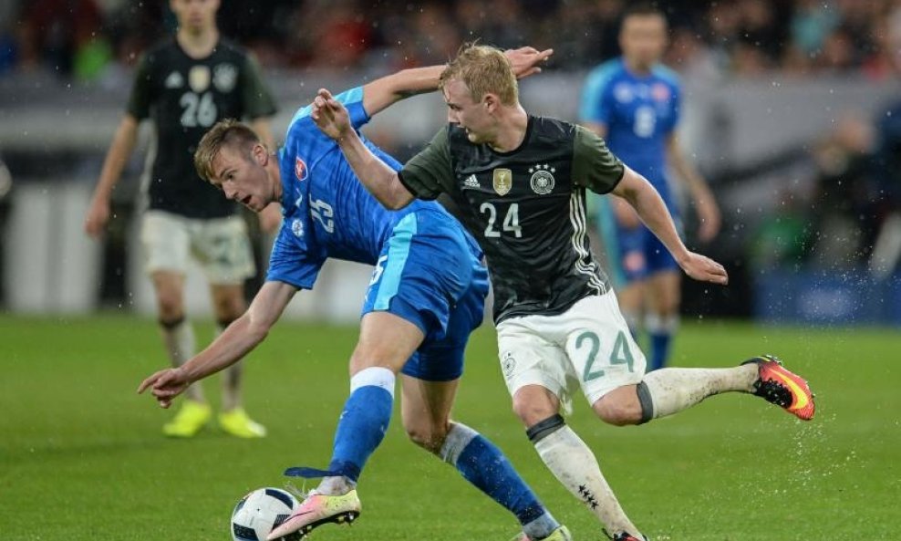 Milan Škriniar i Julian Brandt