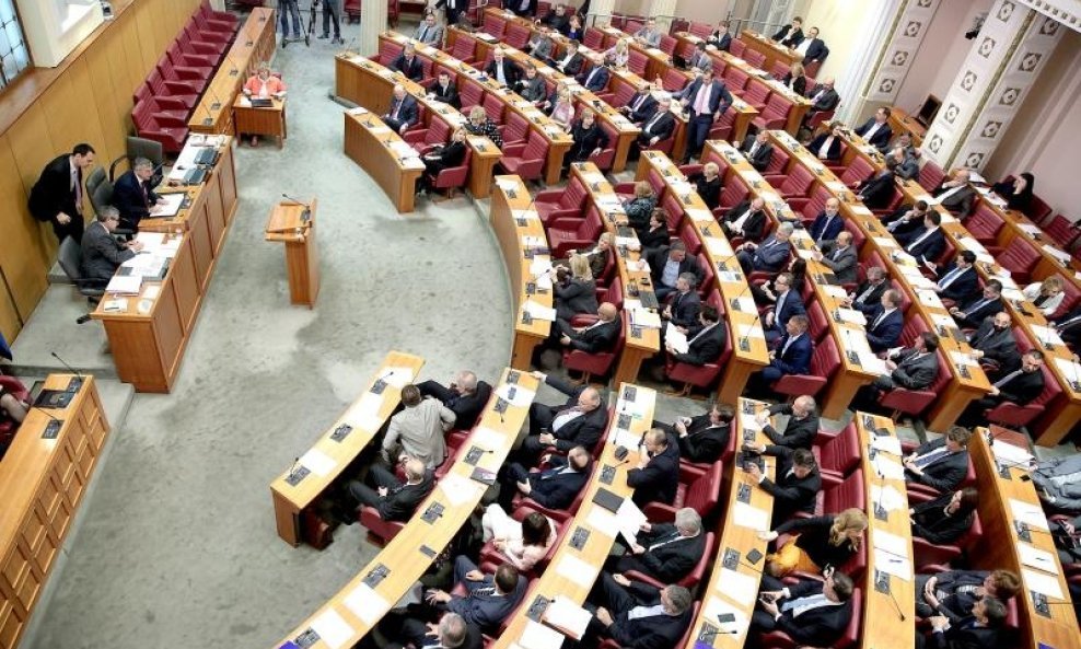 Nakon četiri tjedna bez kvoruma, u Saboru za danas zakazano glasovanje (1)