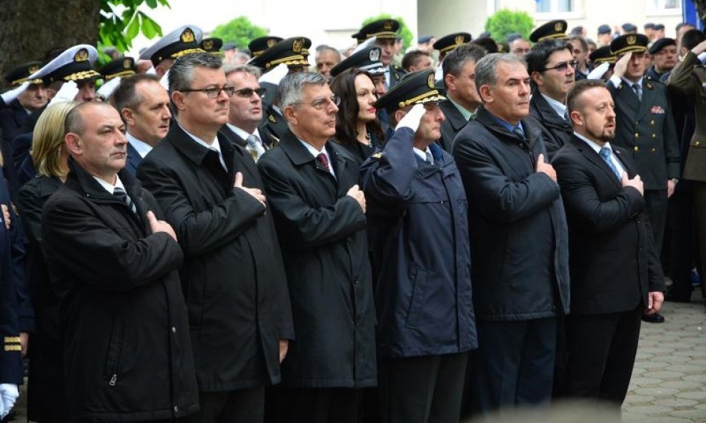 Ministar branitelja Tomo Medved, premijer Tihomir Orešković, predsjednik Hrvatskog sabora Željko Reiner, Ivan Tepeš, Tomislav Ivić (2)