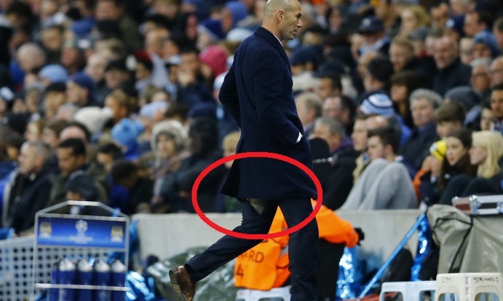 Novi problemi Zidanea s hlačama