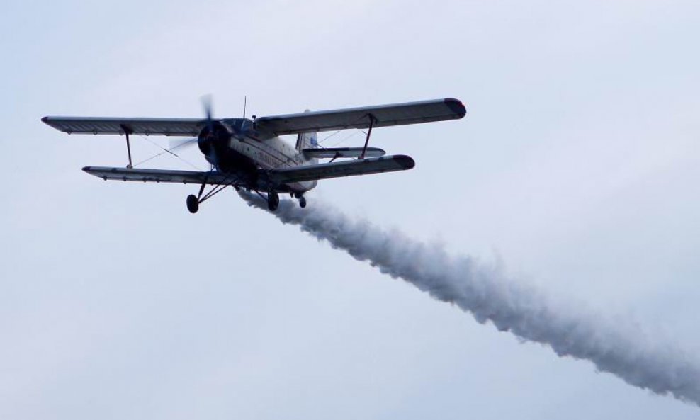 poljoprivredni zrakoplov mali avion zaprašivanje komaraca
