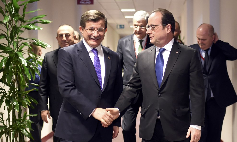 Ahmet Davutoglu i Francois Hollande
