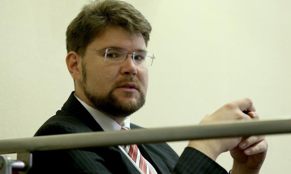 Peđa Grbin