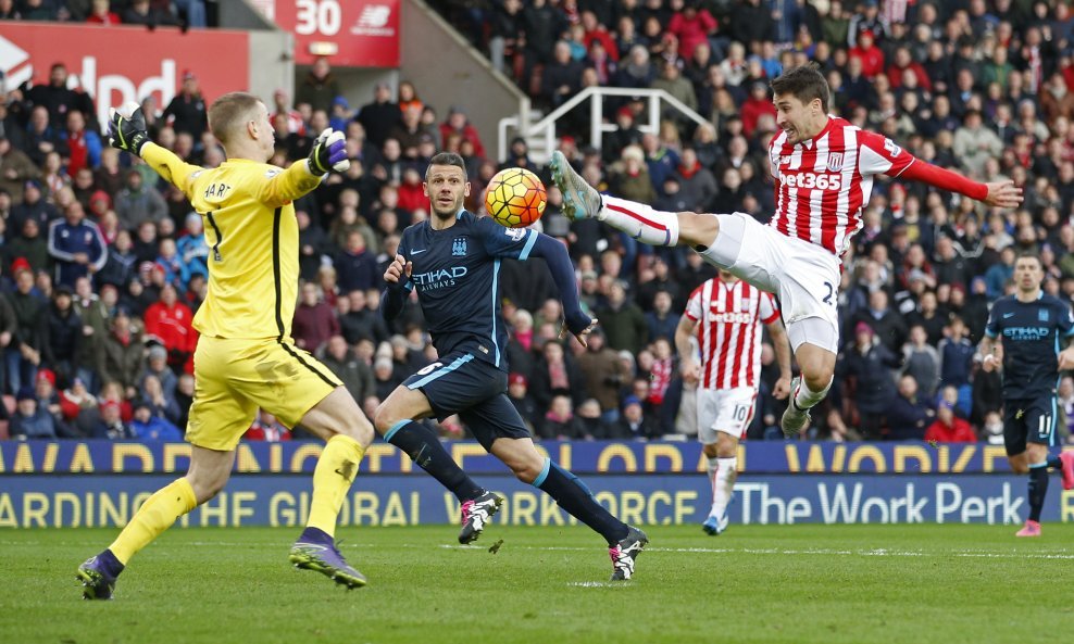 Bojan Krkić Stoke City Joe Hart Manchester City Demichelis