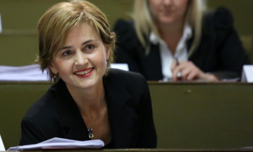 Sandra Švaljek prisegnula u Skupštini (8)