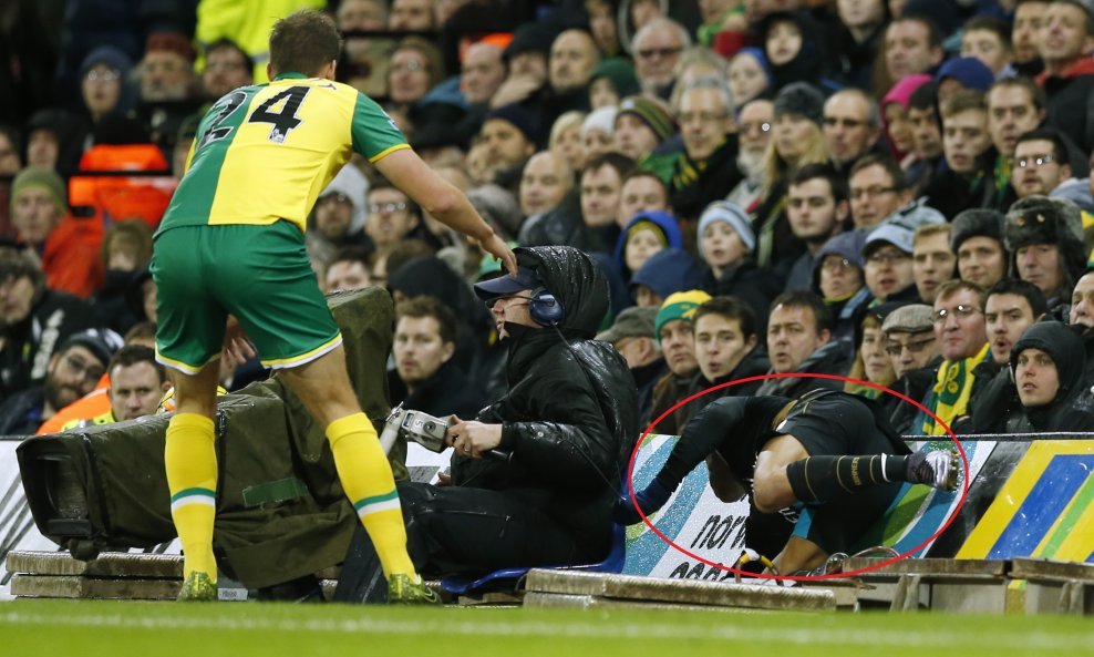 Ryan bennett i Alexis Sanchez