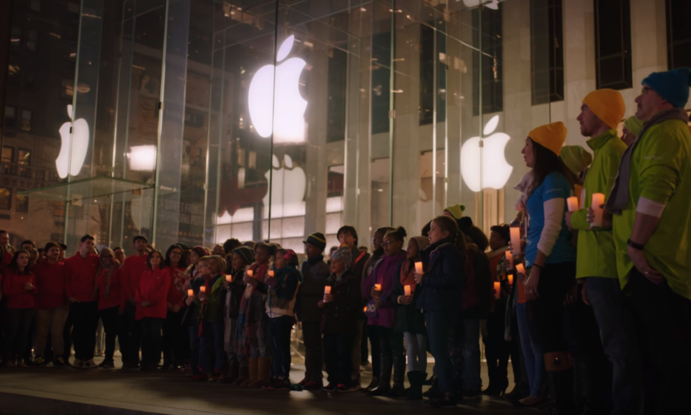 "Microsoft spreads the spirit of the season on 5th Ave"