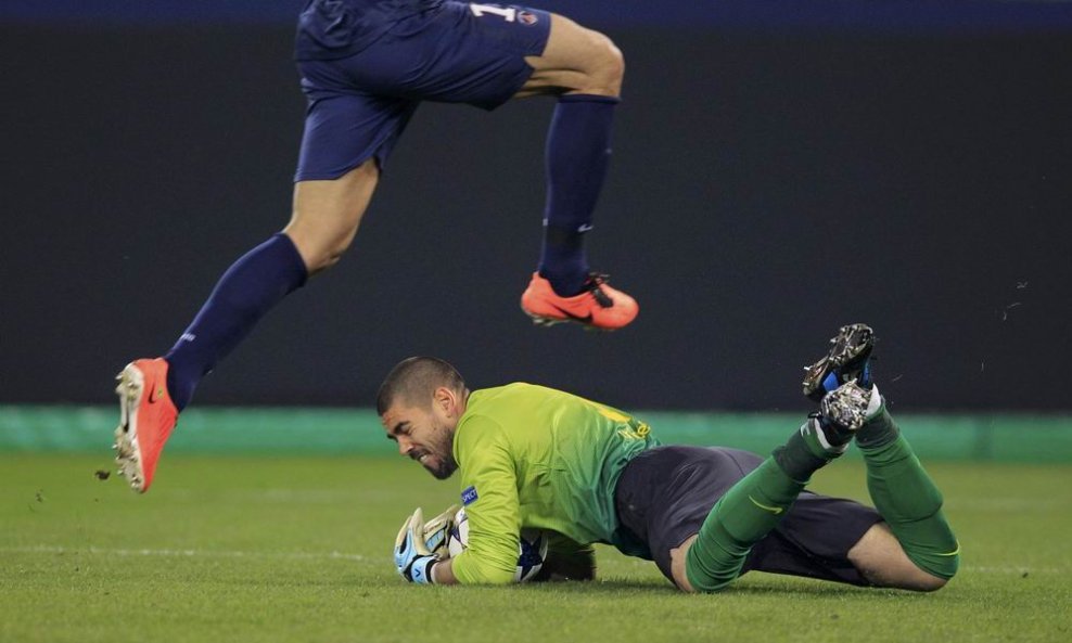 PSG - Barcelona 06 ( Victor Valdes)