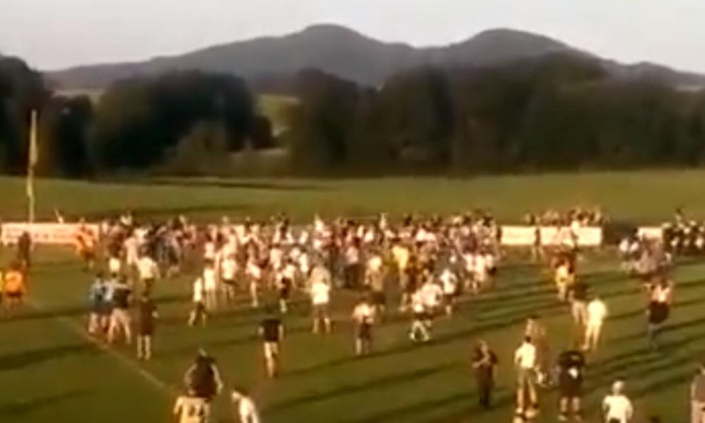 tučnjava Eintrachta i Leedsa