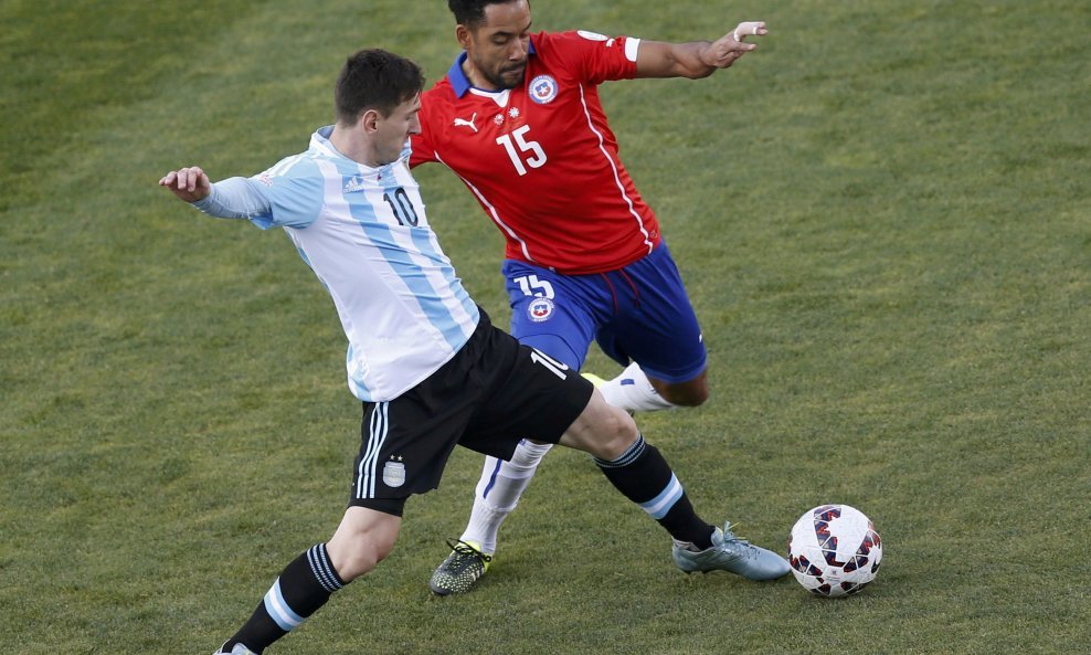 Lionel Messi i Jean Beausejour