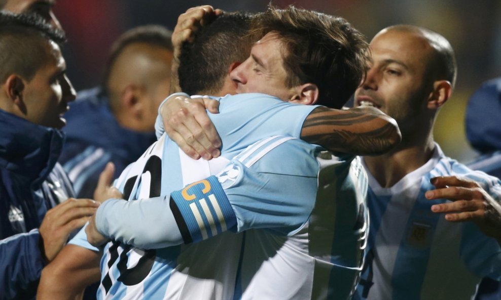 Tevez Messi Mascherano argentinska nogometna
