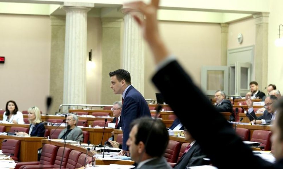 Sabor RH je 17. sjednicu nastavio raspravom o izvjescu Drzavnog odvjetnistva Republike Hrvatske za 2014. godinu. Igor Kolman. Photo: Patrik Macek/PIXSELL
