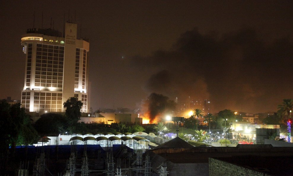 Smoke rises from the site of car bomb attack in Baghdad, May 29, 2015. REUTERS/Ahmed Saad TPX IMAGES OF THE DAY

