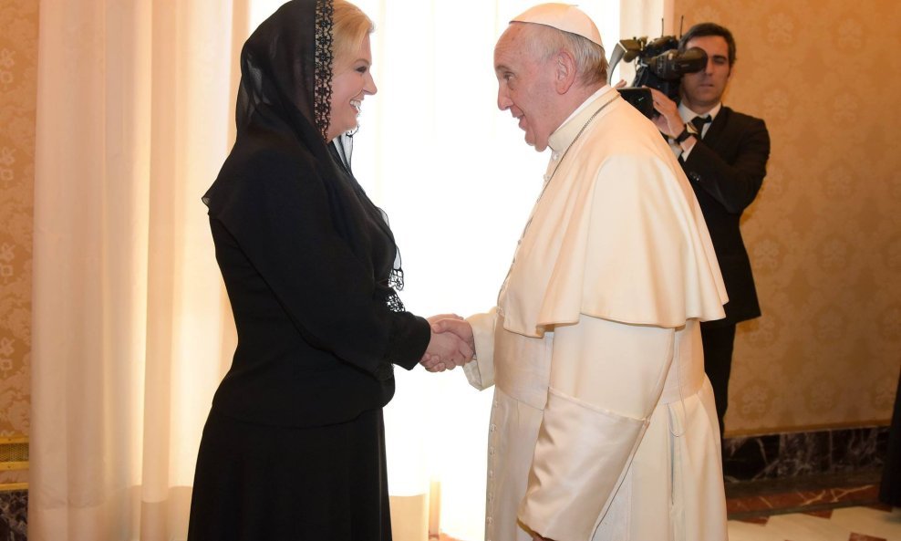 Papa Franjo i Kolinda Grabar Kitarović