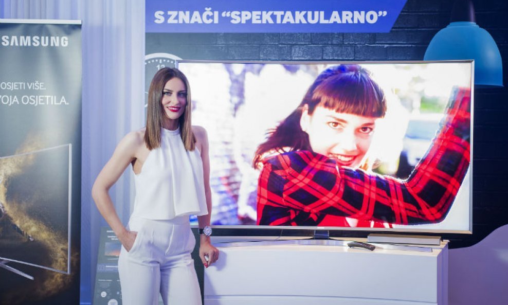 Antonija Stupar Samsung SUHD