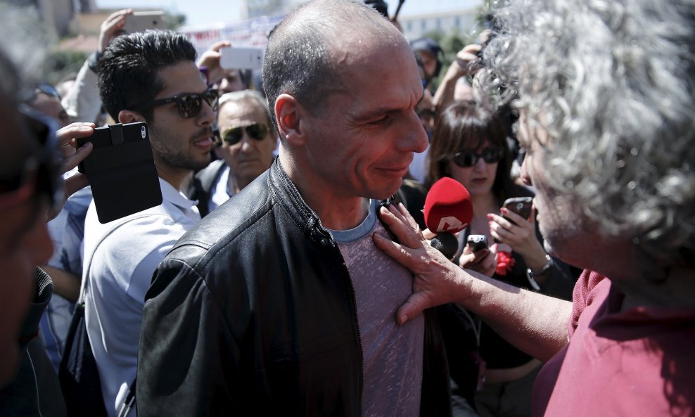 Janis Varoufakis među radnicima