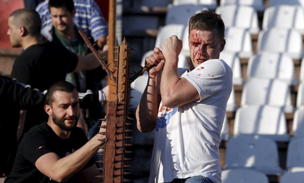 Ruski huligan na utakmici Zvezda - Partizan