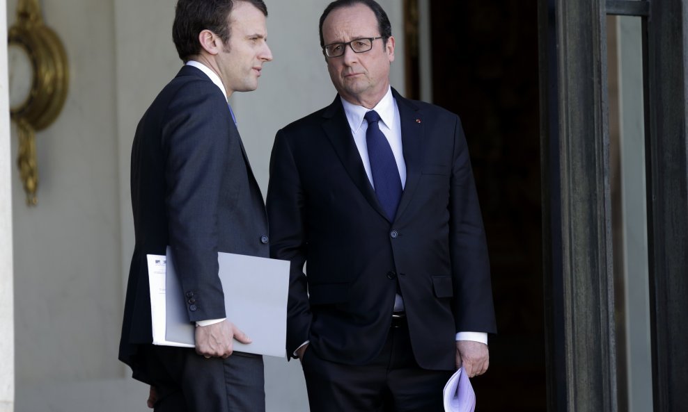 Ministar gospodarstva Emmanuel Macron i predsjednik Francois Hollande