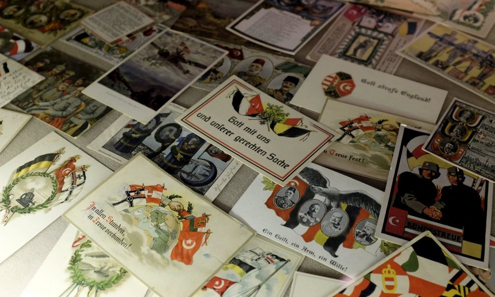 Razglednice s turske izložbe 'Propaganda i rat' na temu 1. svjetskog rata