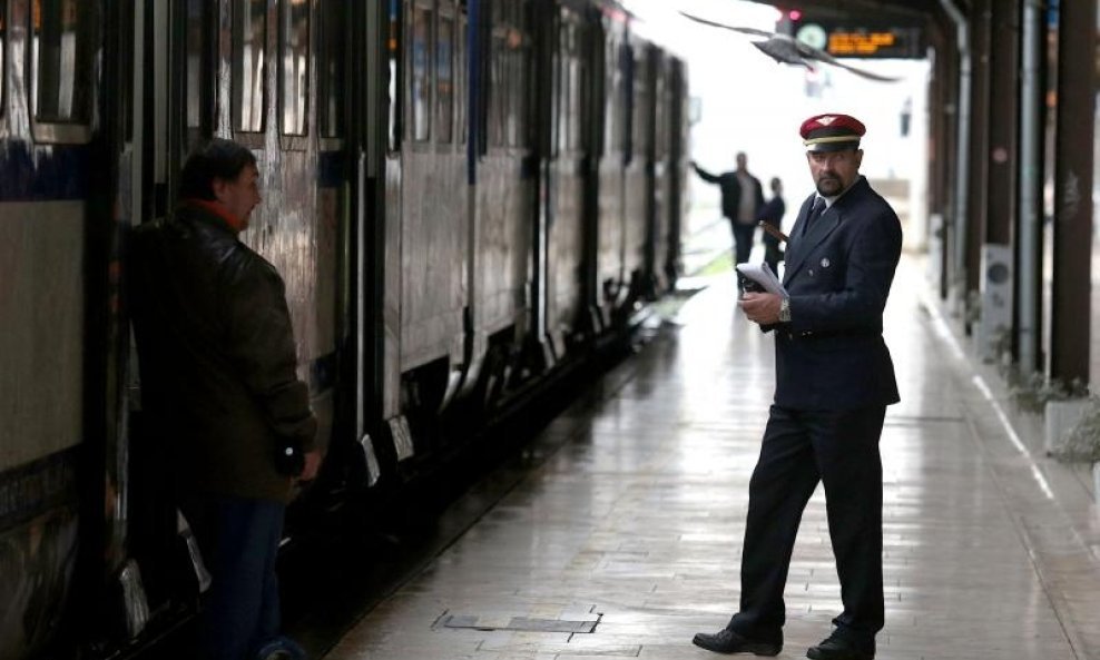  Dok traju pregovori sindikata i uprave HZ-a, putnicki promet na zagrebackom Glavnom kolodvoru se odvija normalno. Photo: 