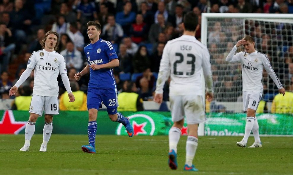 Huntelaar slavi protiv Schalkea