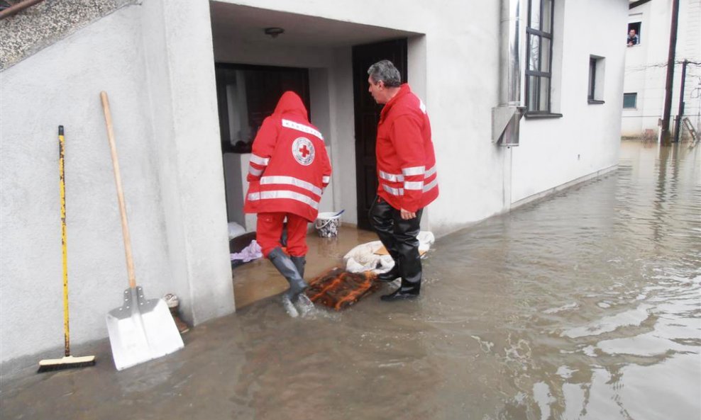 Crveni križ u akciji (3)