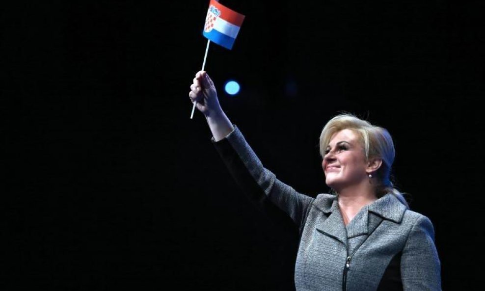 Kolinda Grabar Kitarović sjaji u mraku dobra