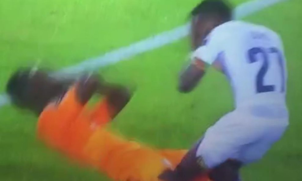 udaranje nogometaša