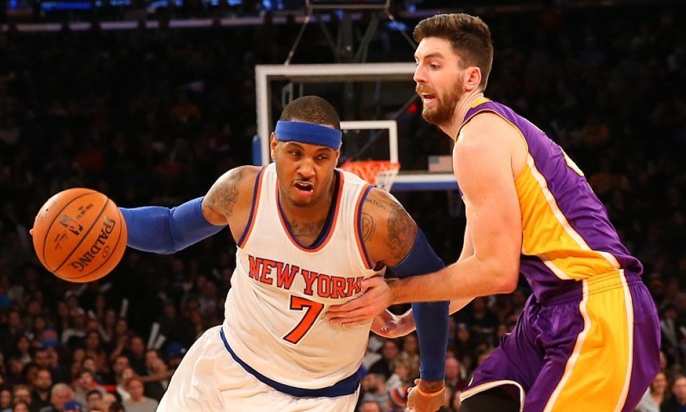 Carmelo Anthony (7) i  Ryan Kelly