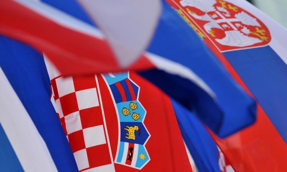srpska zastava hrvatska zastava