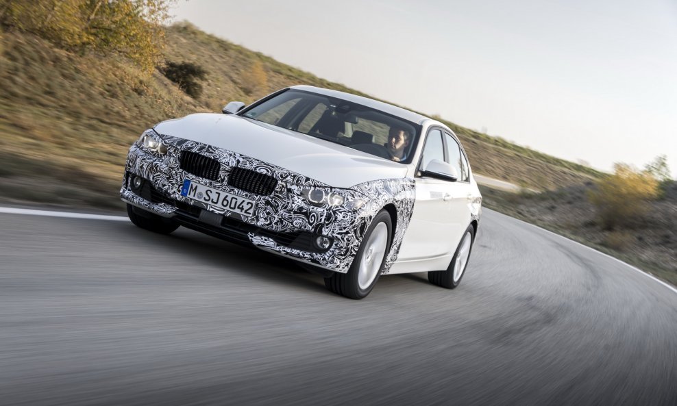 BMW-3-Series-Plug-in-Hybrid-Prototype-2