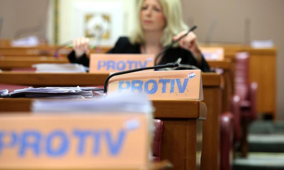 HNS u Saboru PROTIV BRAČNOG REFERENDUMA